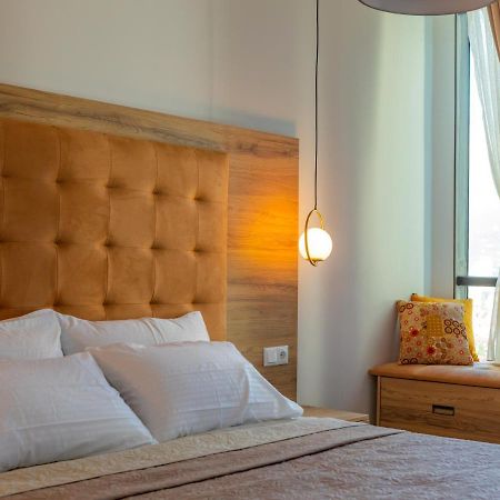 Entire Flat With City Skyline View - Two Bedrooms Batumi Exteriör bild