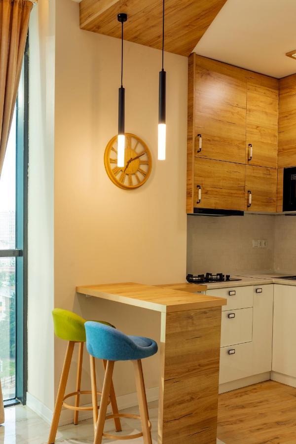 Entire Flat With City Skyline View - Two Bedrooms Batumi Exteriör bild