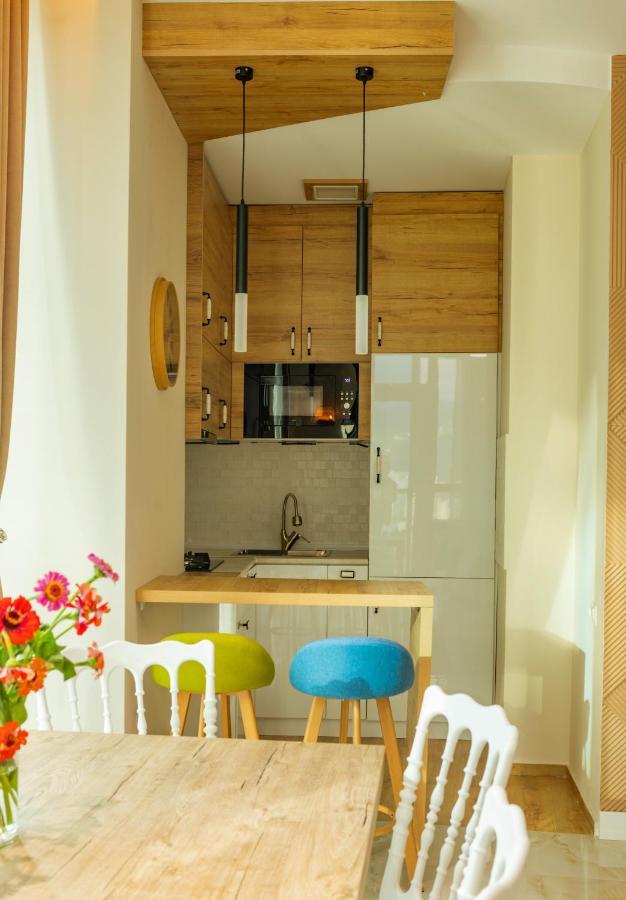 Entire Flat With City Skyline View - Two Bedrooms Batumi Exteriör bild