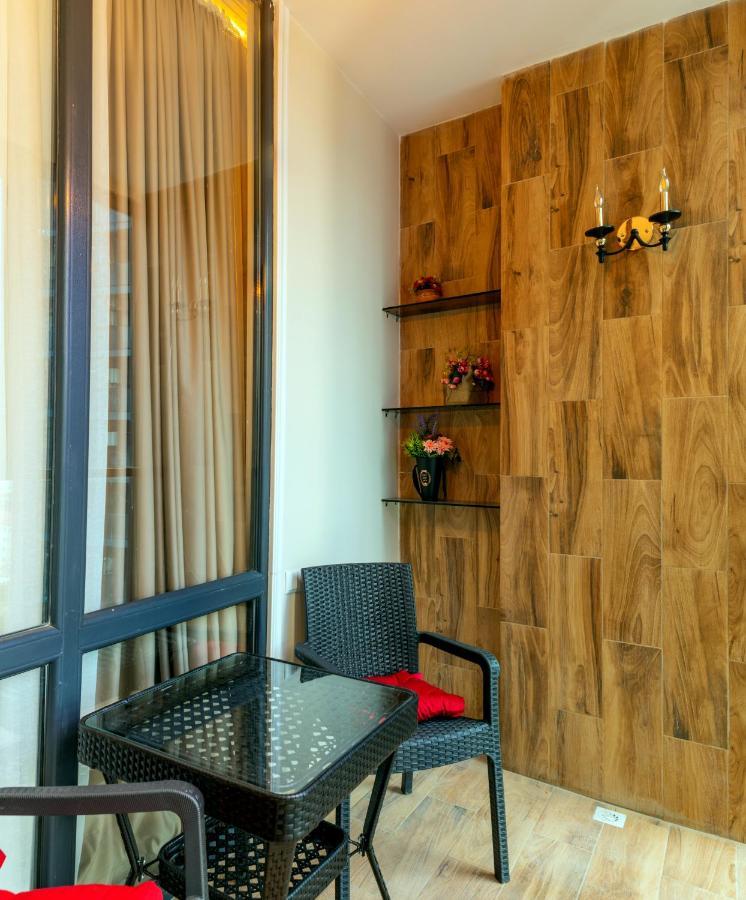 Entire Flat With City Skyline View - Two Bedrooms Batumi Exteriör bild